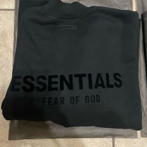 Essentials Fear of God crewneck sweater